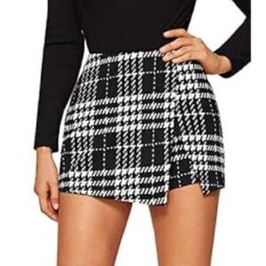 Plaid Black and White Women's Skort